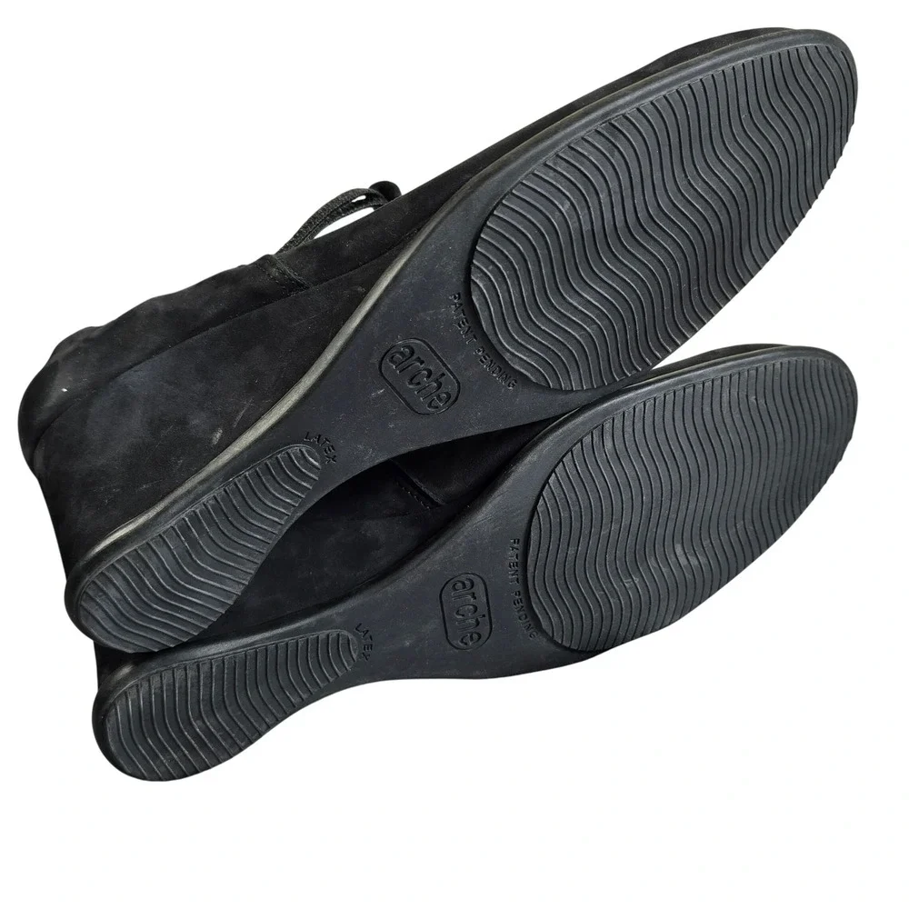Arche black suede